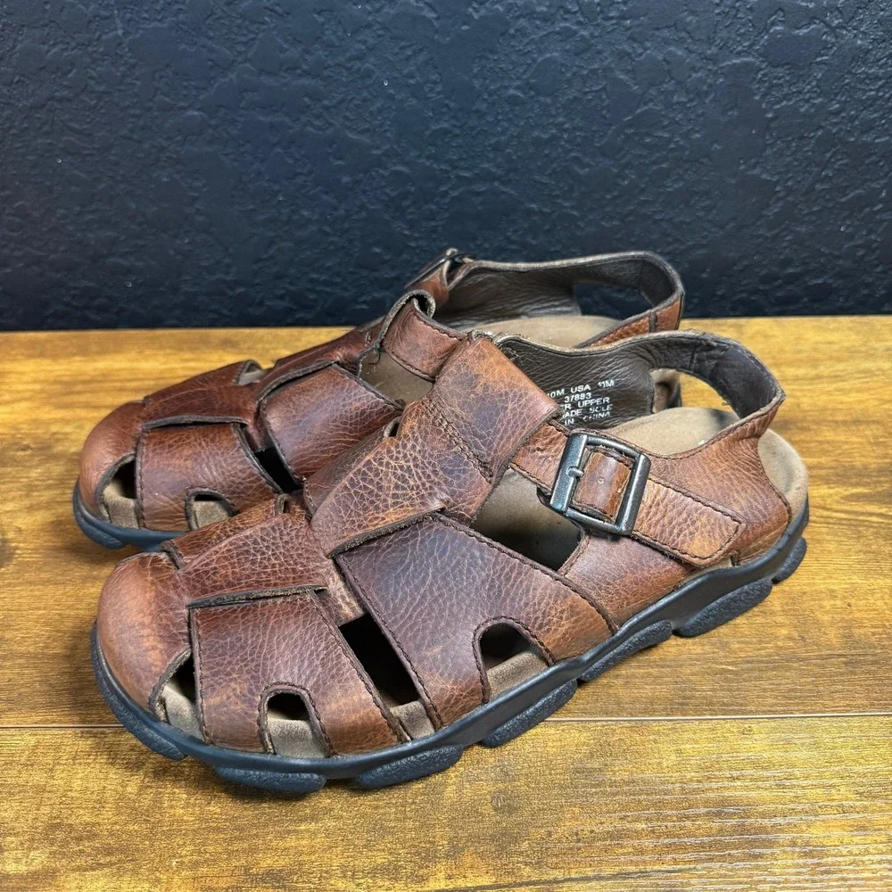 Clarks 37883 Brown Pebbled Leather Fisherman Sandals Mens 11M